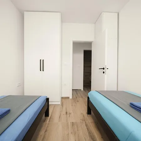 Apartment Picikato *